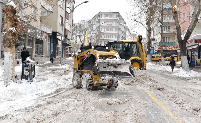 Karla mücadele devam ediyor