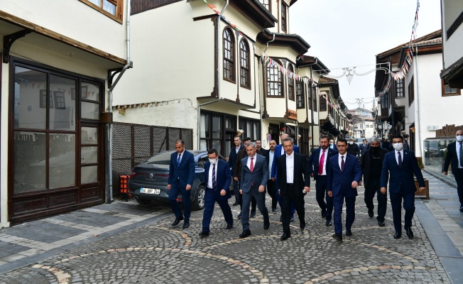 Türkmenistan Heyetinden, Tarihi Yeşilyurt Konaklarına Tam Not