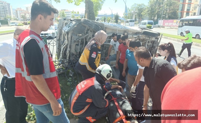 Çevreyolunda Zincirleme Trafik Kazası: 2 Yaralı