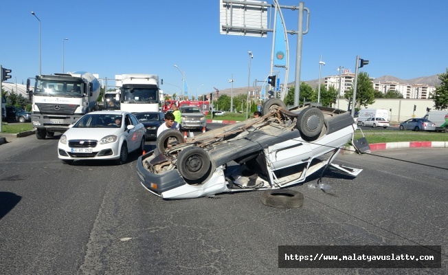 Malatya'da Feci Kaza: 3 Yaralı!