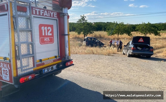 İki Aracın Karıştığı Trafik Kazasında 3 Kişi Yaralandı