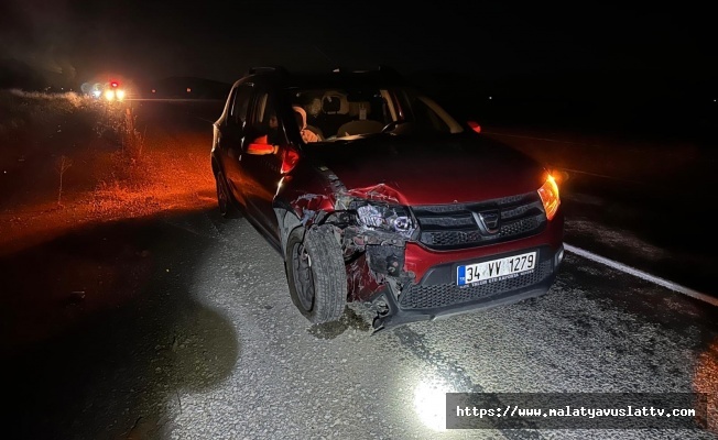 Malatya'da Otomobil ile Motosiklet Çarpıştı