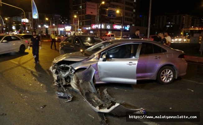 Zincirleme Trafik Kazasında Ortalık Savaş Alanına Döndü