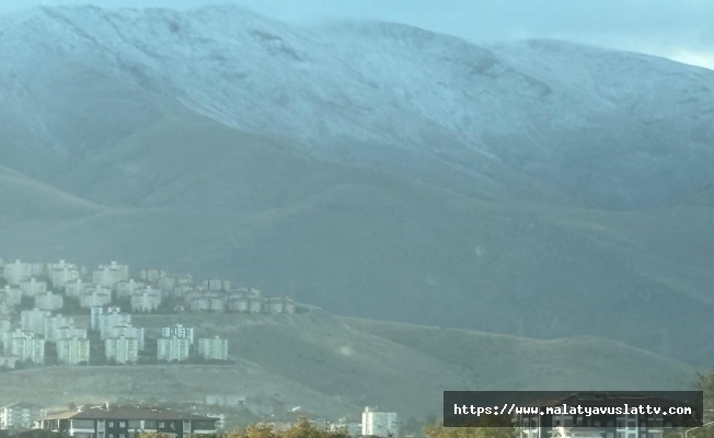 Malatya'da Mevsimin İlk Kar Yağışı Beydağı'na Yağdı