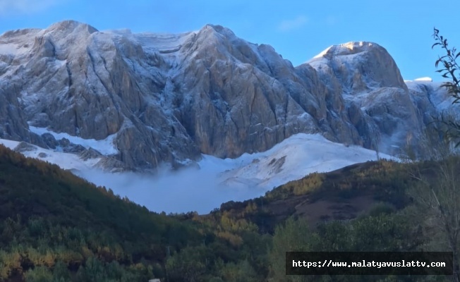 Tunceli'nin Yüksek Kesimleri Beyaza Büründü