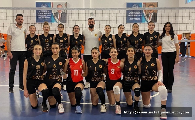 Malatya'da Genç Kızlar Voleybol Şampiyonları Belli Oldu