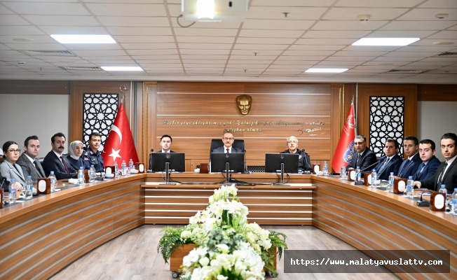 Vali Yavuz Başkanlığında Kış Tedbirleri Toplantısı Gerçekleştirildi