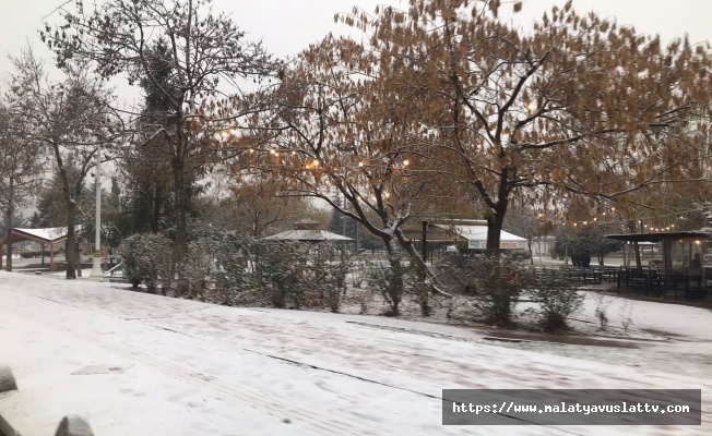 Malatya’da Kar Yağışı Etkili Oluyor