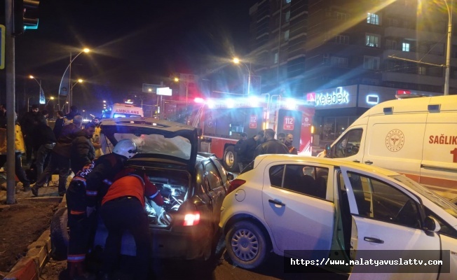 Malatya'da Trafik Kazası: 5 Yaralı