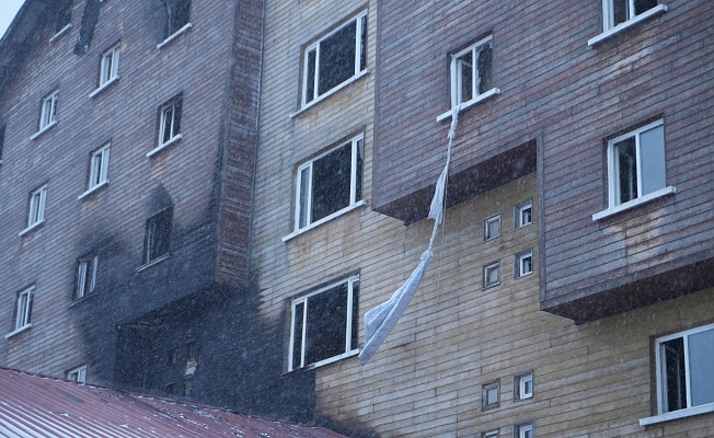 Otel Yangınında Ölü Sayısı 76'ya Yükseldi Otelde Son Kez Arama Yapılacak