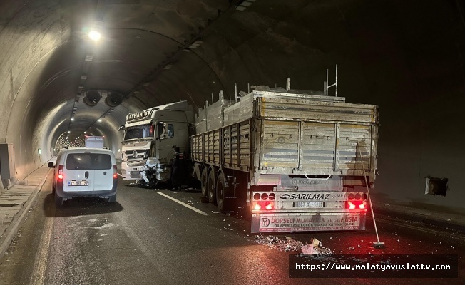 Erkenek Tüneli'nde Trafik Kazası: 1 Yaralı