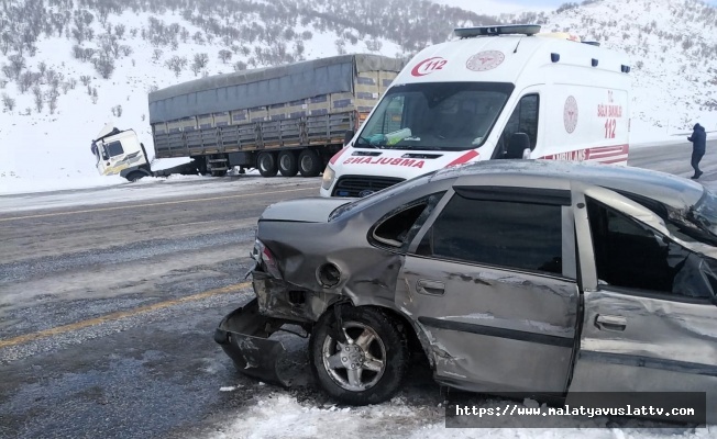 Malatya-Adıyaman Yolunda Trafik Kazası: 2 Yaralı