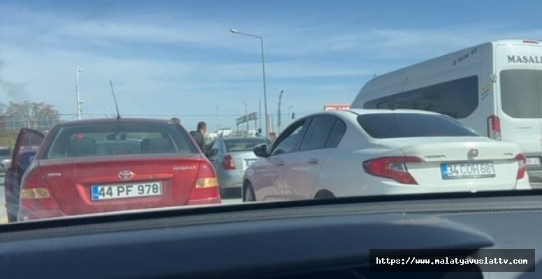 Trafikte Tartıştığı Sürücüye Tekme Tokat Saldırdı