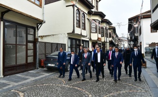 Türkmenistan Heyetinden, Tarihi Yeşilyurt Konaklarına Tam Not