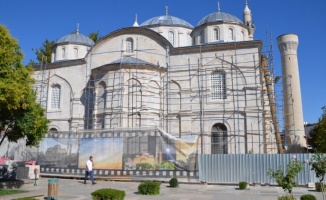 Yeni Cami’de Restore Çalışmaları Durduruldu