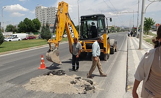 Malatya'da Yolda Çökme Meydana Geldi