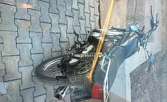Motosiklet Takla Attı 1 Yaralı