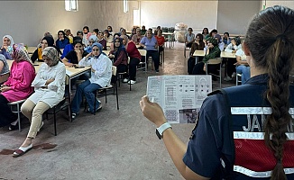 Malatya'da Jandarma Ekipleri KADES Uygulamasını Tanıttı