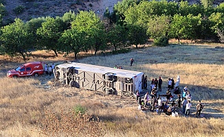 Malatya'da Yolcu Otobüsü Şarampole Uçtu: 22 Yaralı