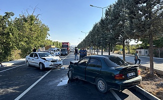 Malatya'da Zincirleme Trafik Kazası: 3 Yaralı