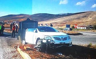 Malatya'da İki Otomobil Çarpıştı: 1 Yaralı