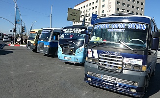 Minibüsçülerin “ceza” Tepkisi Trafiği Kilitledi