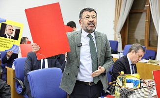 Milletvekili Ağbaba, Emekli Zammını Protesto Etti