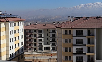 Malatya'da Depremzedeler Yeni Evlerine Kavuşuyor